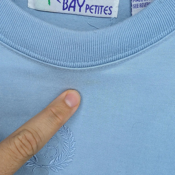 Vintage Paradise Bay Petites Blue Embroidered Basic Tee - Shoulder Pads - Picture 8 of 11